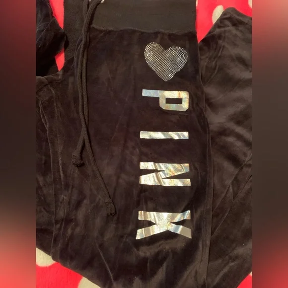 Victoria’s Secret Love Pink Black Velour Tracksuit with bling NWOT Size Small - Picture 3 of 3